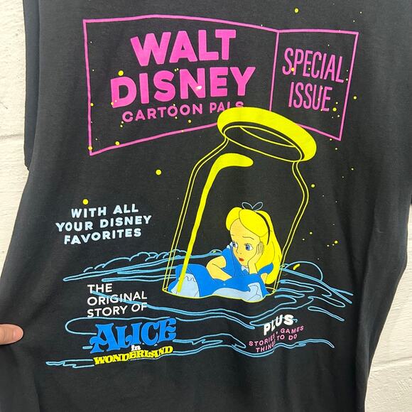 Disney Alice in Wonderland Tee L Black Retro Comic Cartoon Pals Y2K Streetwear - Picture 2 of 4